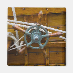 Antikt träfartyg magnet