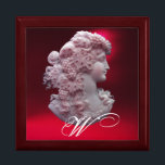 ANTIQUE CAMEO,DAM MED DRUVMONOGRAM SMYCKESKRIN<br><div class="desc">Elegant gammaldags kammeojuvel med en vacker kvinnprofil med långa hår som prydts med druvor och druvor för vinodling med röd ruby gem-sten.Del från " Season's Fruits ".Denna klassutformning är perfekt för näringsexperter,  dietister,  restaurangnäring,  livsmedelstjänst,  beredning eller restaurang , catering , vin.</div>