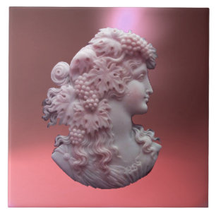 ANTIQUE CAMEO,DAM MED DRUVOR KAKELPLATTA