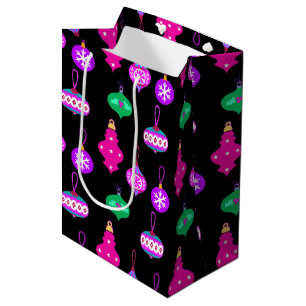 Antique Ornament Mönster in Rosa, Teal and Black