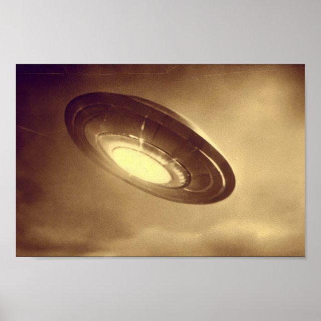Antique Photo of a UFO Poster (Framsidan)