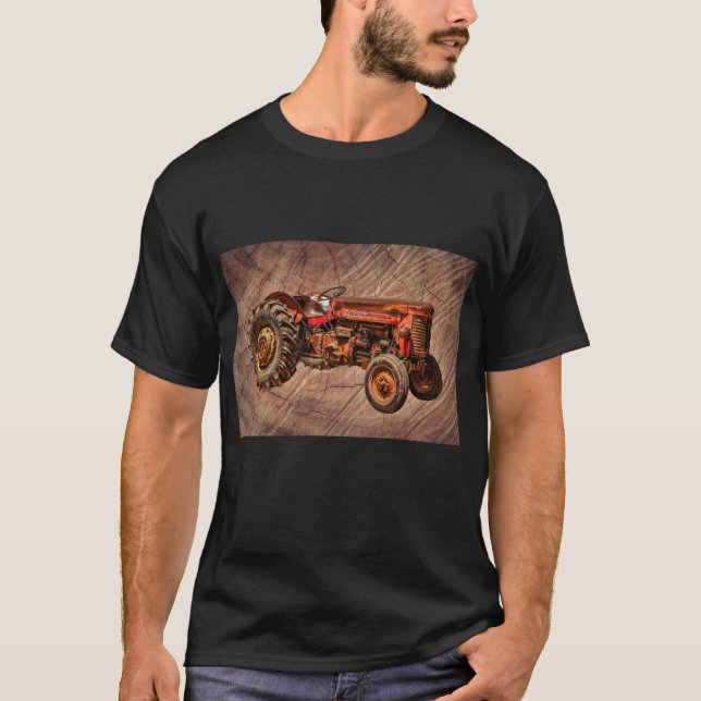 Antique Red Tractor T Shirt (Framsida)