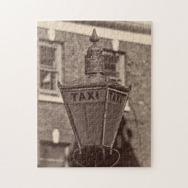Antique Taxi Lamp - 11 x 14 - 252 delarare Pussel (Vertikal)