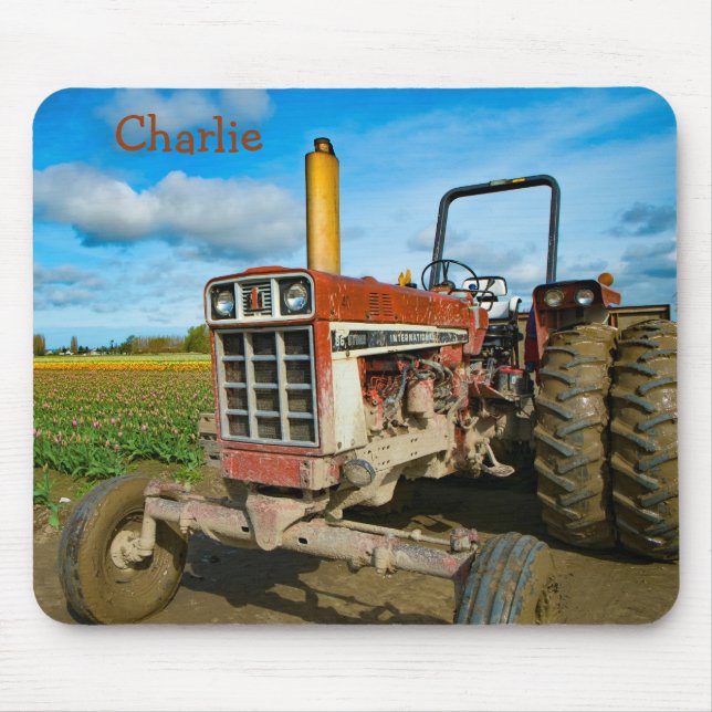 Antique Tractor in the Tulip Fält Musmatta (Framsidan)