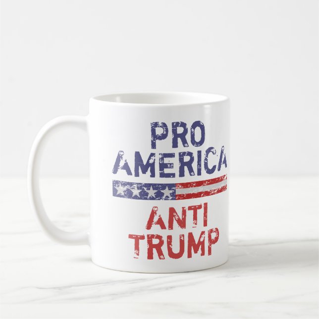 Antitrumpump för ProAmerica Kaffemugg (Vänster)