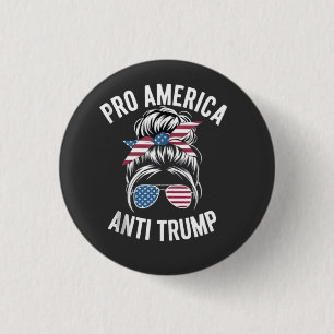 Antitrumpursen mot Amerika USA flagga Resistent Knapp