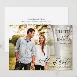 Äntligen är vi engagerade i Photo Förlovning Meddelande