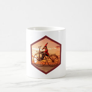 Antropomorf myrslok som rider på en antikt cykel kaffemugg