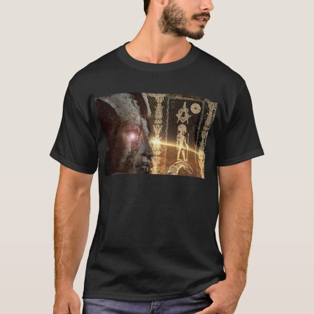 Anunnaki-ra_sun_god_egyptian_masons_nephilim_gods_ Tee Shirt (Framsida)