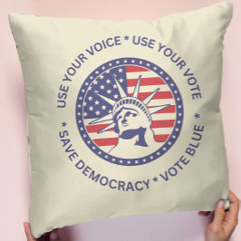 Använda Din rösträtt Patriotic Liberty Badge Kudde