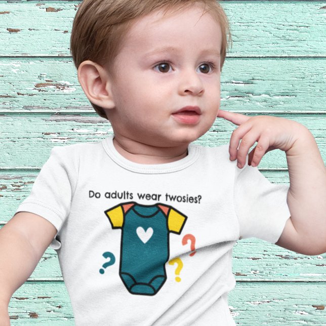 Använder vuxna Twosies? T Shirt (Skapare uppladdad)