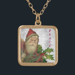 *~* AP40 Vintage Santa och Holly PEACE Guld Guldpläterat Halsband<br><div class="desc">(sök efter liknande föremål i AP40 och AP44) * Energetiskt Enhanced Retro Vintage Saint Nick, ST Nick, Jultomten, Said Nicholas, Jewelry With intention (r) Holly och Red Berries / Berry / och saint Nick Nostalgic Old Fashioned Retro Antique Victorian Vintage Jultomten Saint Nicholas och Holly foliage och ord PEACE på...</div>