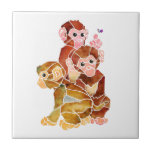 Apaaffär Kakelplatta<br><div class="desc">Abstrakt teckning av tre apor. Apan på det bästa pekar in mot en fjäril. Detta färgades med vattenfärg.</div>