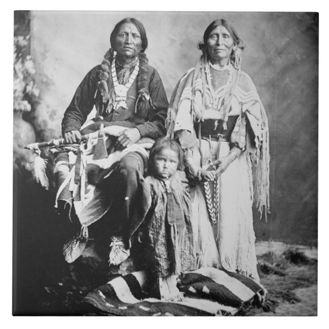 Apache högsta Antonio Maria med hans familj, 1897 Kakelplatta (Framsidan)