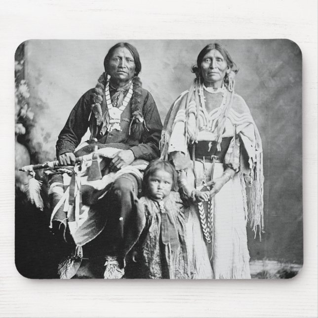 Apache högsta Antonio Maria med hans familj, 1897 Musmatta (Framsidan)