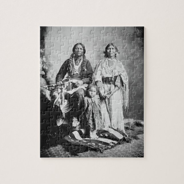 Apache högsta Antonio Maria med hans familj, 1897 Pussel (Vertikal)
