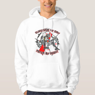 Aplastic blodbristöverlevande vid dagen Ninja vid Hoodie