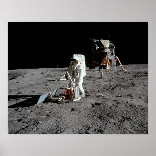 Apollo 11 Astronaut & Lunar Module "Eagle" Poster (Framsidan)
