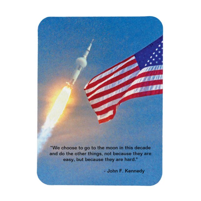 Apollo 11 lansering med amerikansk Flagga Magnet (Vertikal)