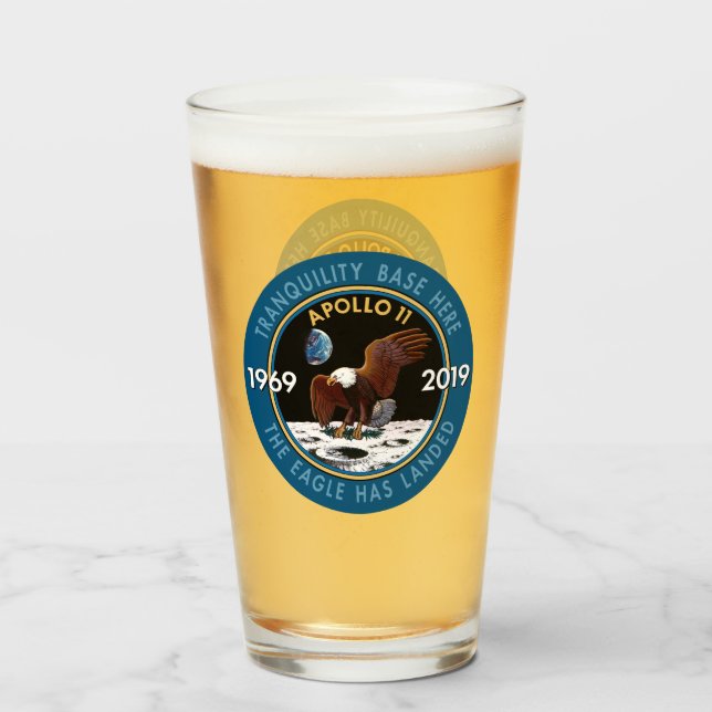 Apollo 11 lappar den 50th årsdagbeskickningen glaskopp (Framsida fylld)
