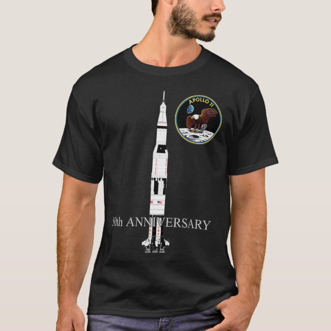 Apollo 11 Saturnus V Badge Pacht 50:e landningen M T Shirt (Framsida)
