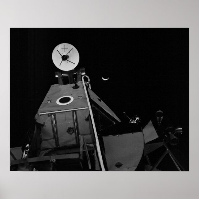 Apollo 14 Lunar Module & Earthrise Poster (Framsidan)