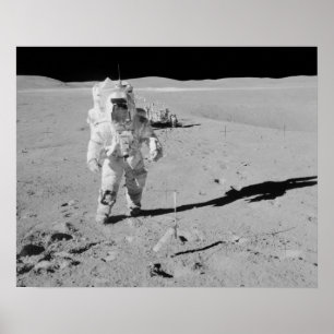 Apollo 16 Astronaut vid Måne Poster