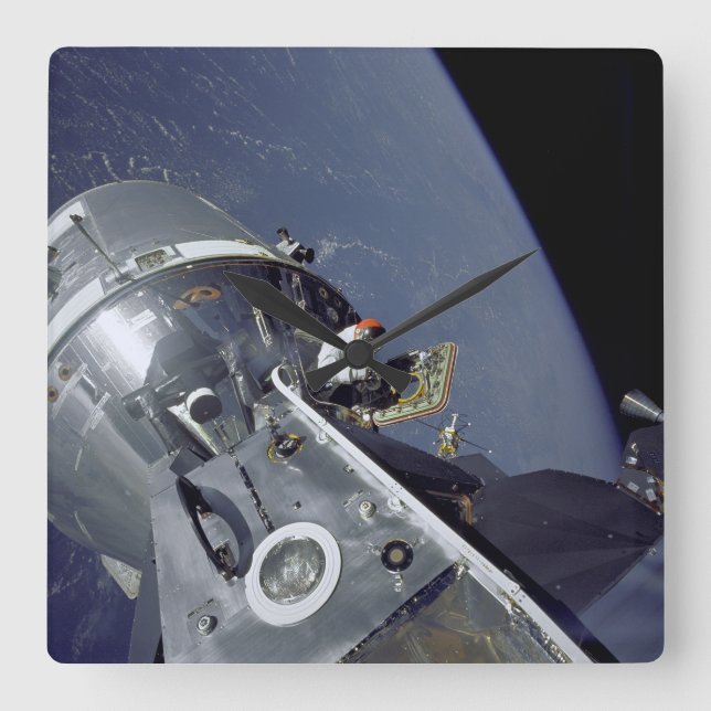 Apollo 9 (GumDrop Meets Spider) Se Fyrkantig Klocka (Framsida)