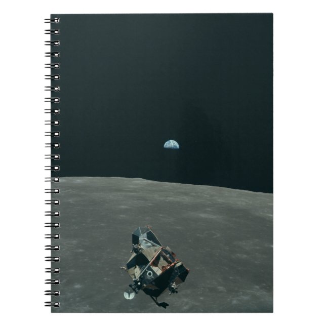 Apollo Lunar Lander och Earthrise över Måne Anteckningsbok (Framsidan)