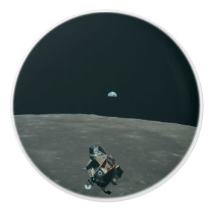 Apollo Lunar Lander och Earthrise över Måne Knopp