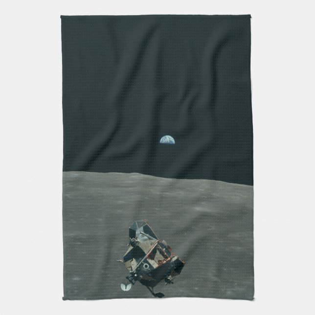 Apollo Lunar Lander och Earthrise över Måne Kökshandduk (Vertikal)