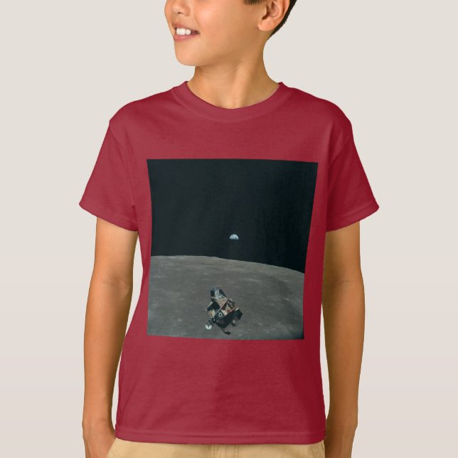 Apollo Lunar Lander och Earthrise över Måne T Shirt (Framsida)