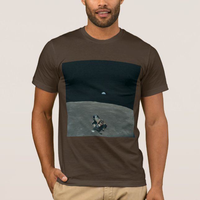 Apollo Lunar Lander och Earthrise över Måne T Shirt (Framsida)
