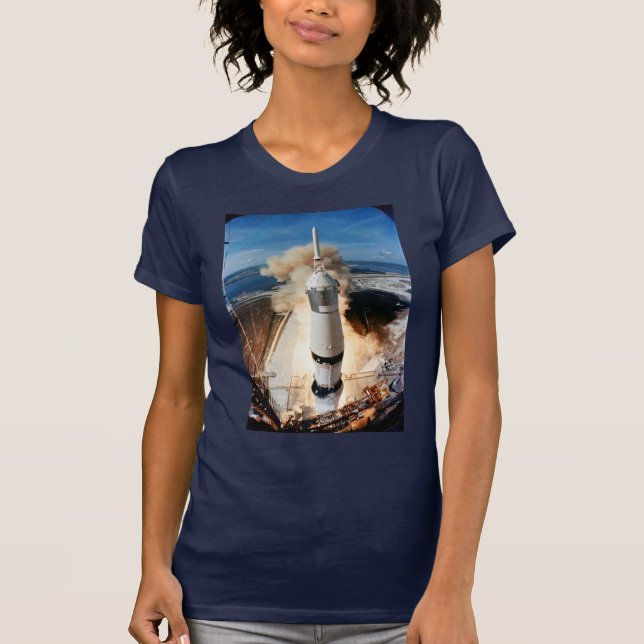 Apollo Saturn V Rocket-uppskjutning till Måne 1969 T Shirt (Framsida)