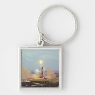 Apollo Soyuz Test Project Saturn IB-lanseringen Fyrkantig Silverfärgad Nyckelring
