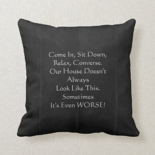 Apologi för Messy House Funny Black Square Kudde