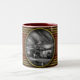 Apotek - WWII - Stationssjukhuslaboratorium Två-Tonad Mugg