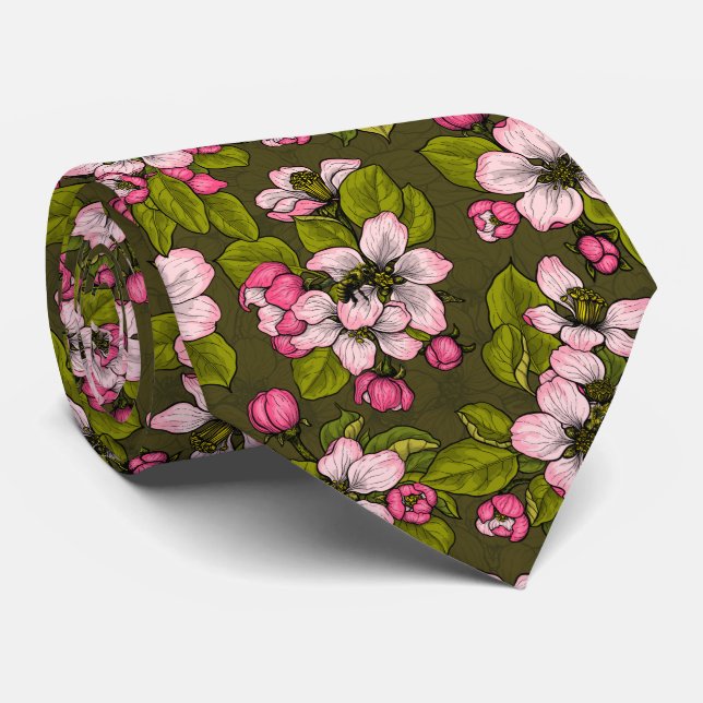 Äppelblommar på mörk grönt slips (Rullad)