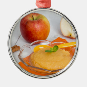 Äppelmos med kanel och apelsinsked julgransprydnad metall