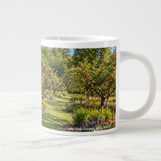 Äppelträdgård, äppelträd och äpplen jumbo mugg