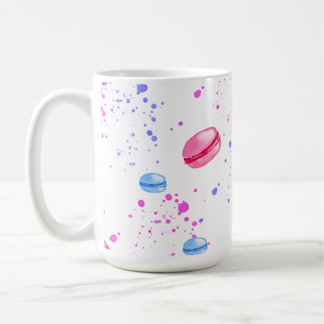 Appetitliga makaroner i vattenfärgssprut kaffemugg (Vänster)
