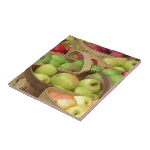 Apple basket på marknadsför keramiskt belägger kakelplatta