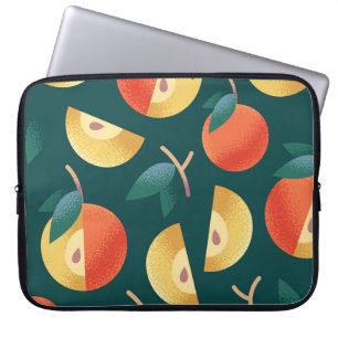 Apple Delight: Mörk grönt sömlöst. Laptop Fodral