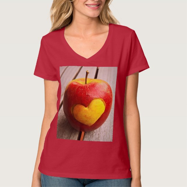 "Apple Kärlek", Cute Photo. Köp nu T Shirt (Framsida)