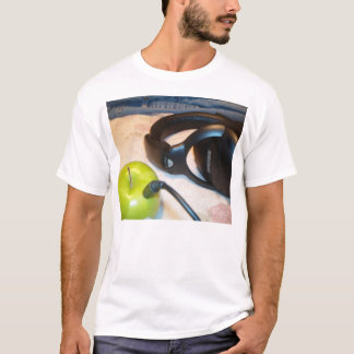 Apple musik tee shirt