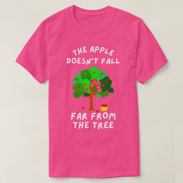 Äpplet faller inte långt från den berömda familjen t shirt (Design framsida)