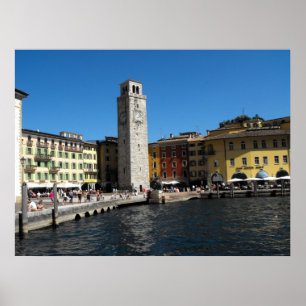 Apponale Torn och hamnen i Riva del Garda. Poster