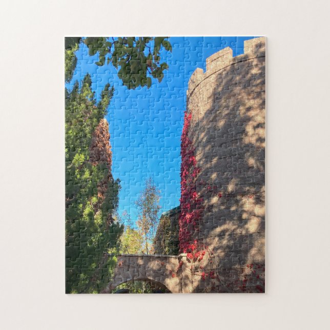 Approaching the Keep Pussel (Vertikal)