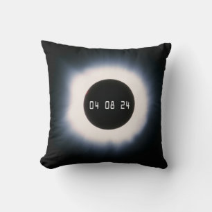 April 2024 Total Solar Eclipse in Black and White Kudde