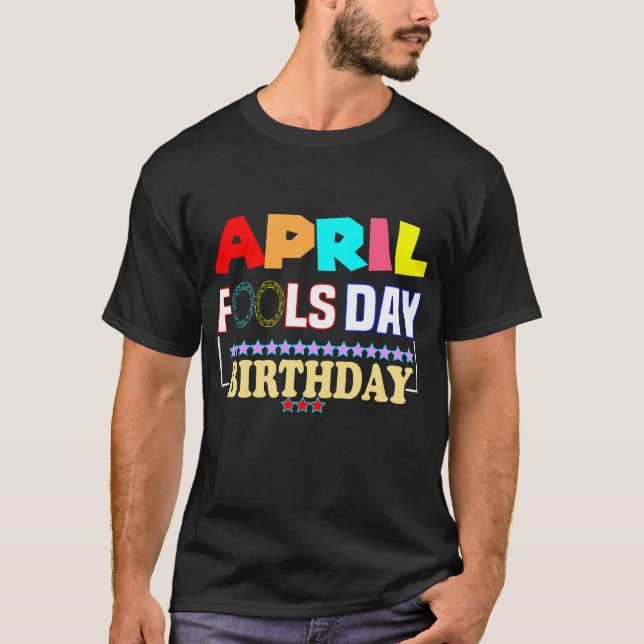 April-årshelgen dag Funny Gift T Shirt (Framsida)